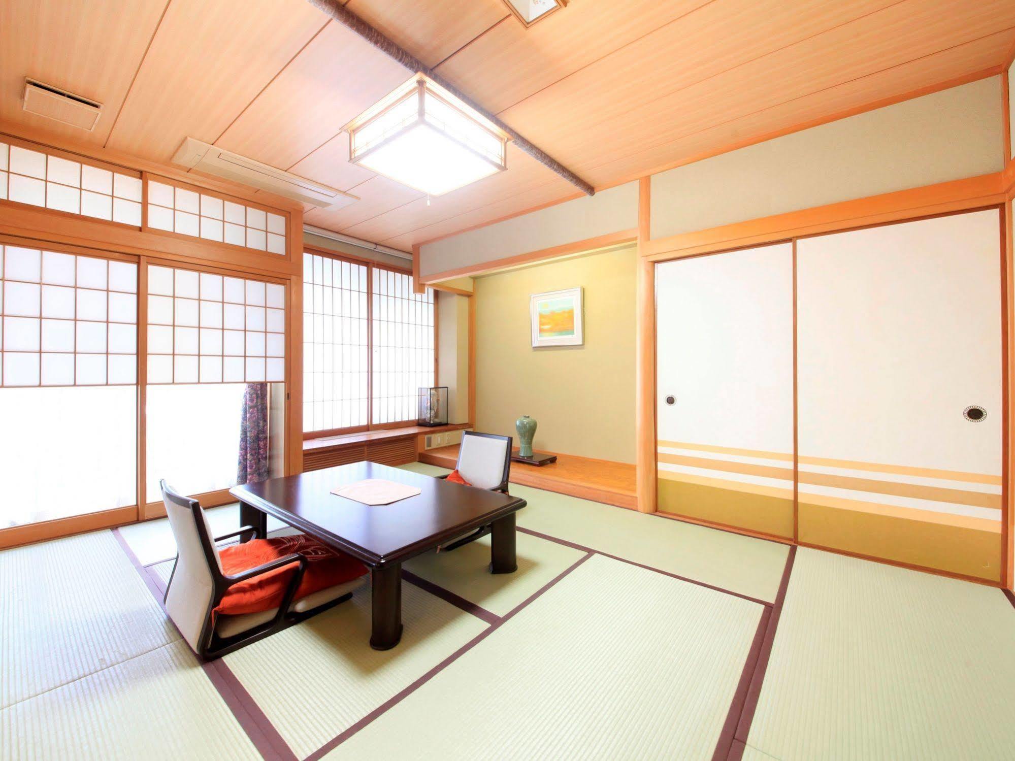 Hotel Kamogawaso Takehara Kültér fotó